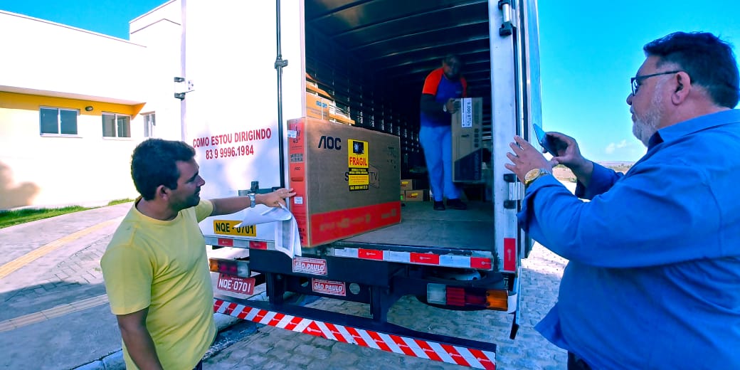 NESTE 11 DE DEZEMBRO MAIS UMA REMESSA DE EQUIPAMENTOS  CHEGA PARA A SECRETARIA DE SAÚDE DE MONTANHAS